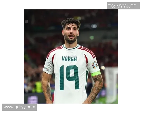 匈牙利足球传奇人物揭秘：他是如何成为国家最大足球明星的