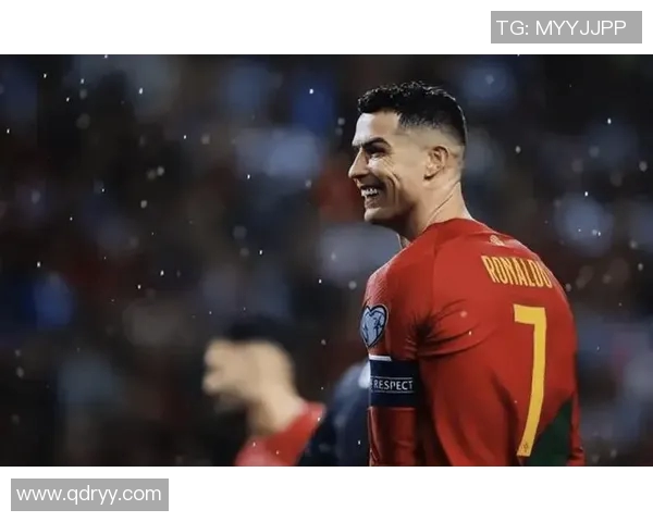 各大足球明星的奢华生活揭秘与背后的奋斗故事分享